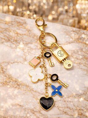 Louis Vuitton Gold Lock 🔑 Authentic LV Padlock + Bag Unbranded Flower Charm